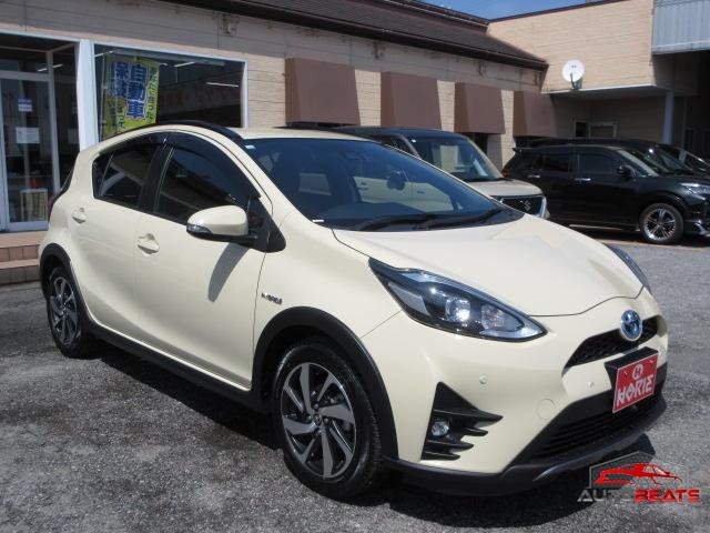 2018 TOYOTA AQUA CROSSOVER GLAM (GOLD)