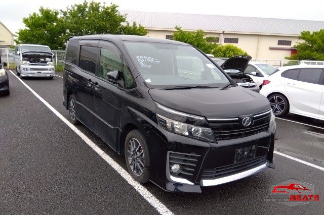 2014 TOYOTA VOXY (BLACK)