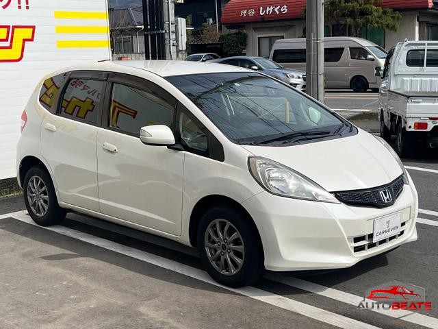 2013 HONDA FIT 13G (PEARL WHITE)
