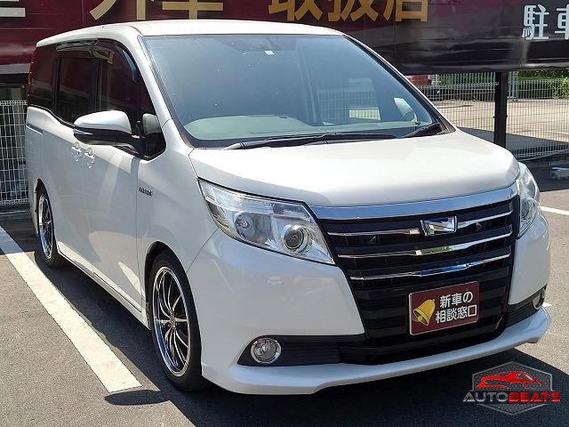 2017 TOYOTA NOAH HYBRID X (PEARL WHITE)