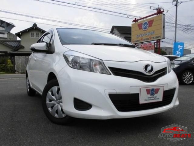 2013 TOYOTA VITZ F (WHITE)
