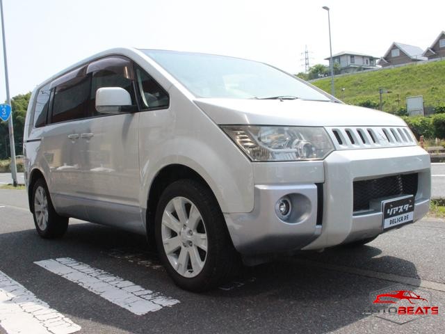 2013 MITSUBISHI DELICA D:5 M (PEARL II)