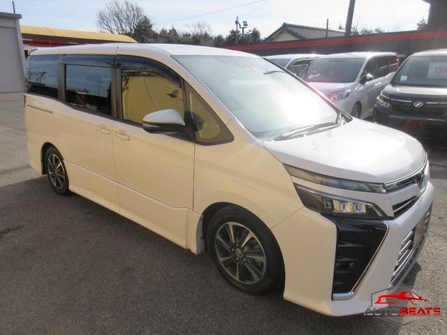 2017 TOYOTA VOXY ZS (PEARL WHITE)