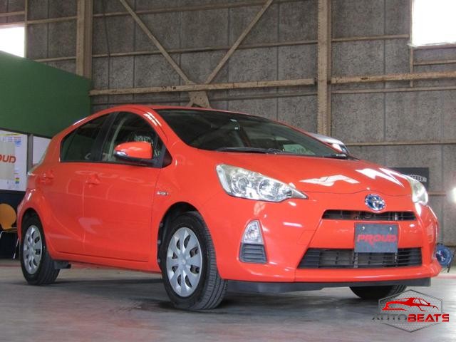 2012 TOYOTA AQUA S (GOLD/WINE)