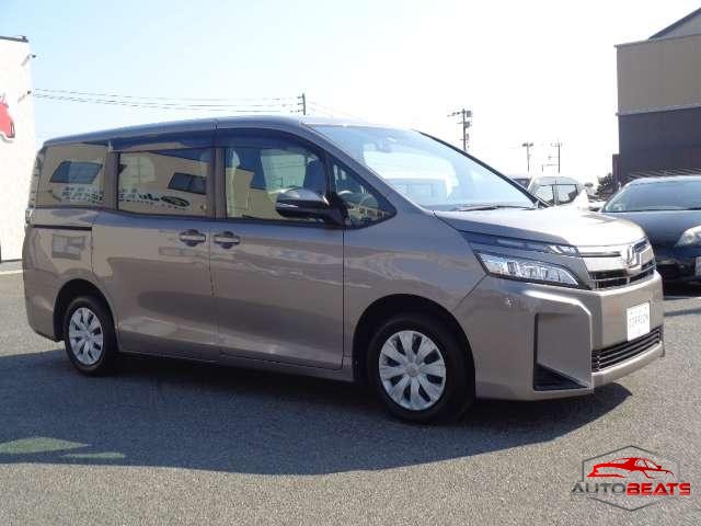 2017 TOYOTA VOXY X (GOLD)