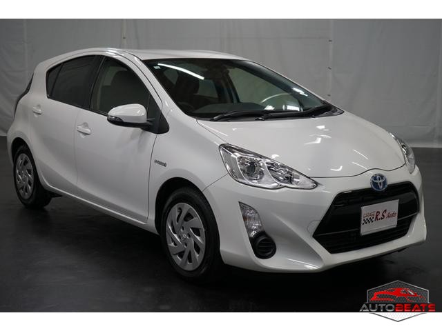 2016 TOYOTA AQUA S (PEARL WHITE)