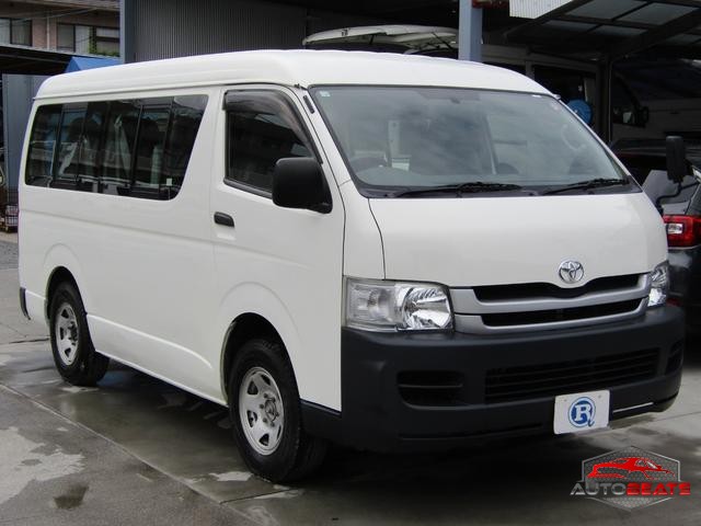 2010 TOYOTA HIACE WAGON DX (WHITE)