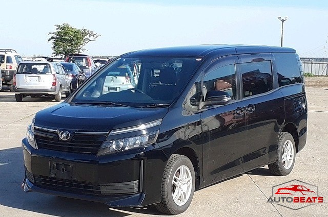 2014 TOYOTA VOXY (BLACK)