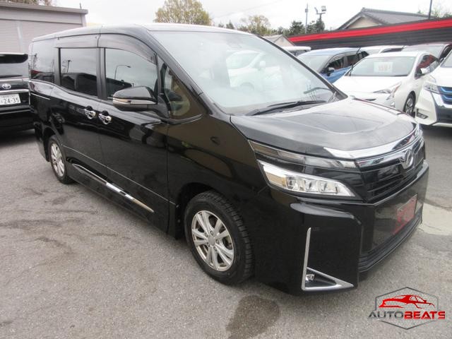 2017 TOYOTA VOXY V (BLACK)