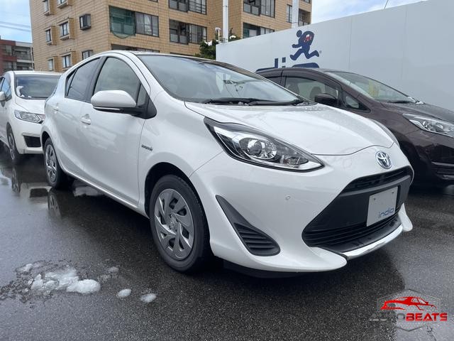 2020 TOYOTA AQUA S (WHITE)