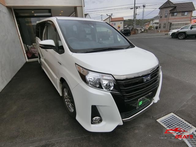 2017 TOYOTA NOAH HYBRID SI WxB (PEARL)