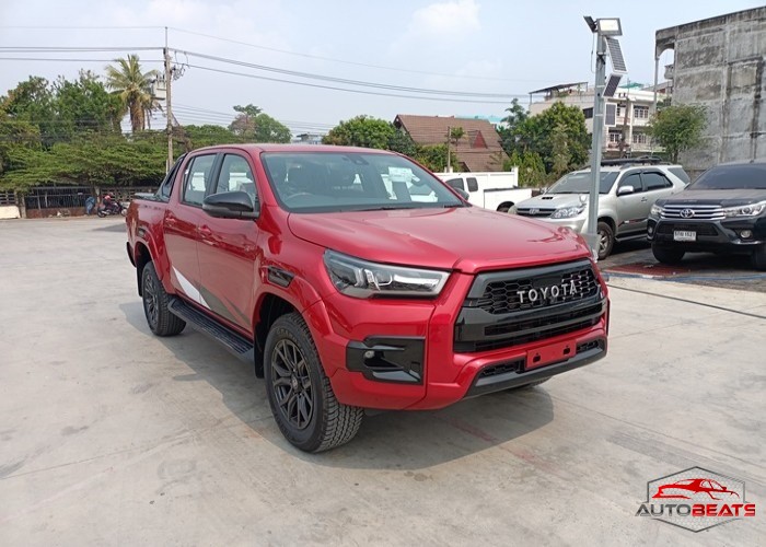 2023 TOYOTA HILUX