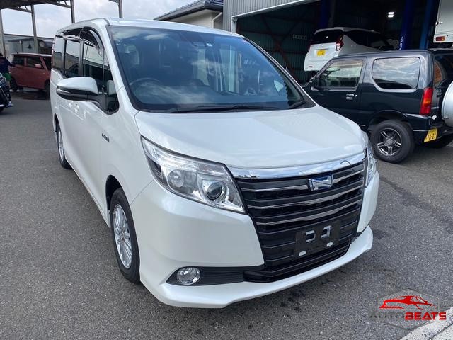 2016 TOYOTA NOAH HYBRID G (PEARL WHITE)
