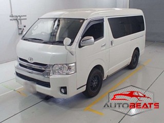 2018 TOYOTA HIACE