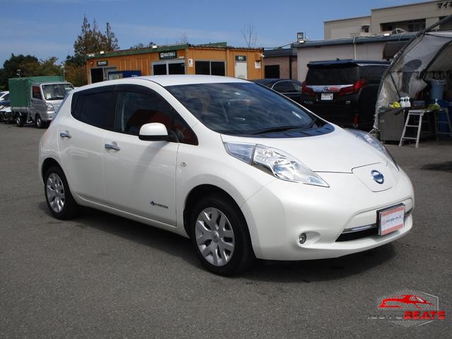 2013 NISSAN LEAF S (PEARL WHITE)