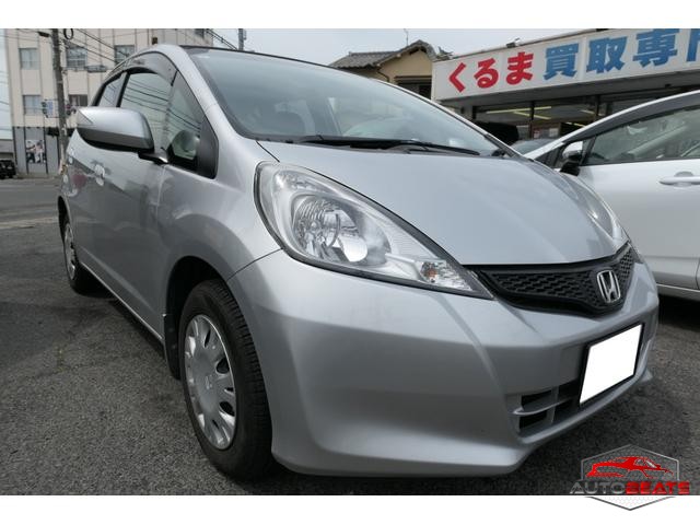 2013 HONDA FIT 13G SMART SELECTION FINESTYLE (SILVER)