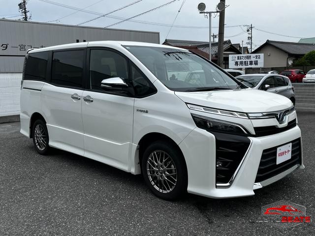 2018 TOYOTA VOXY HYBRID ZS KIRAMEKI (PEARL WHITE)