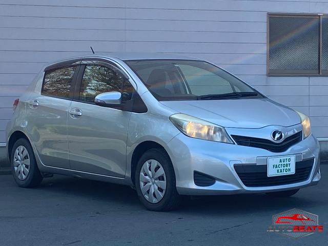 2012 TOYOTA VITZ F SMILE EDITION (SILVER M)