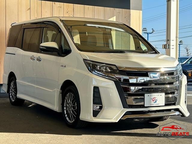 2018 TOYOTA NOAH HYBRID SI WxB (PEARL WHITE)