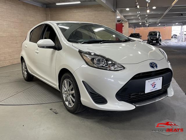 2020 TOYOTA AQUA S (PEARL WHITE)