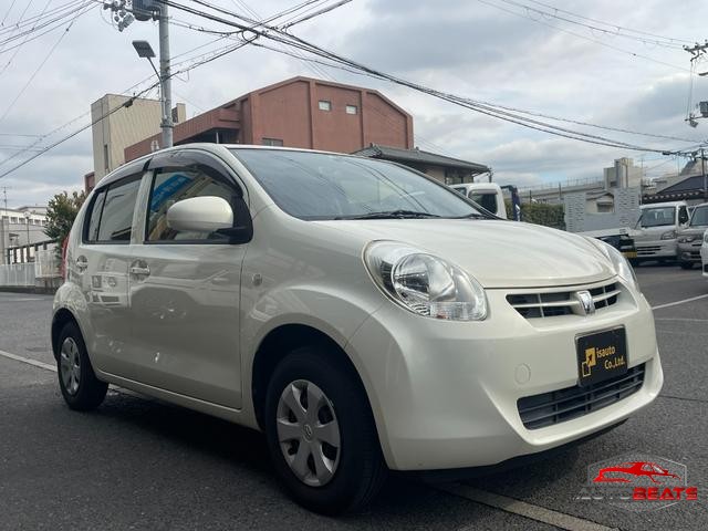 2012 TOYOTA PASSO X KUTSUROGI (PEARL WHITE)