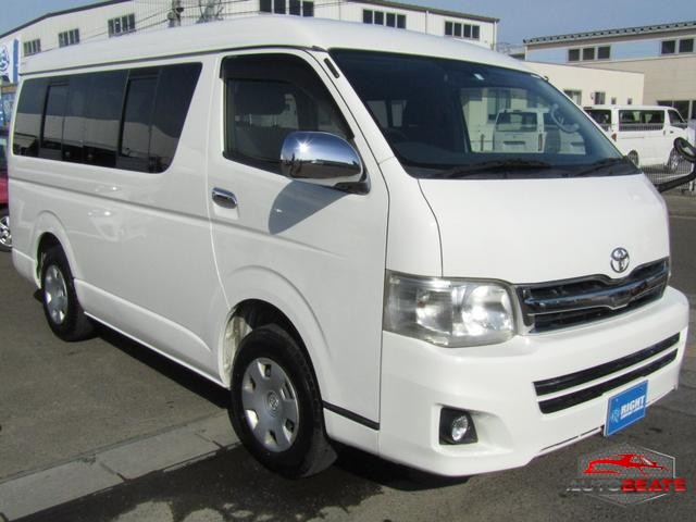 2012 TOYOTA HIACE WAGON GL (WHITE)